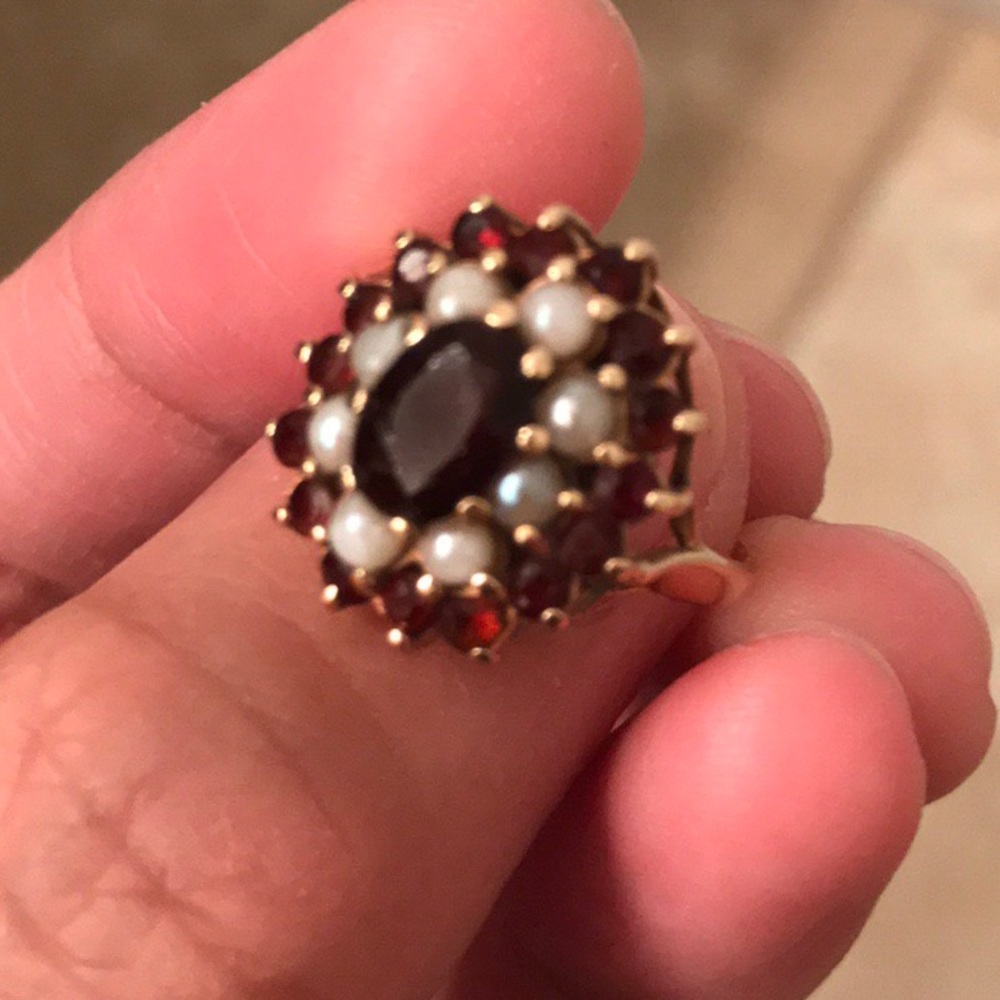 Genuine Garnets and pearls ring